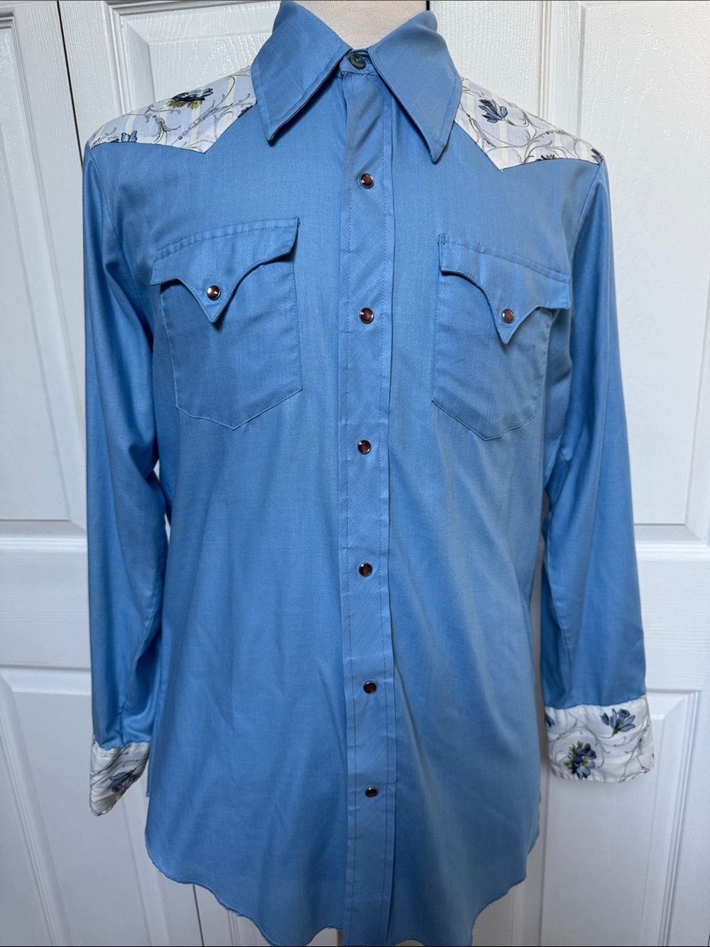 Vintage Tem-Tex Western Flair Sportswear Pearl Snap Shirt Floral Yoke & Cuffs